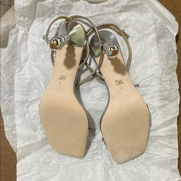 Badgley Mischka Silver Sculptural Heels - Picture 8 of 11